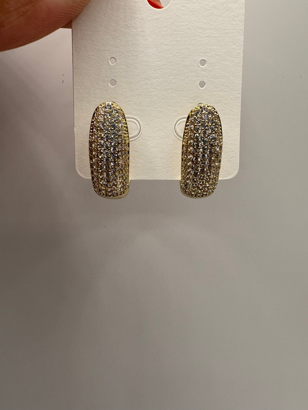 Earring clear color